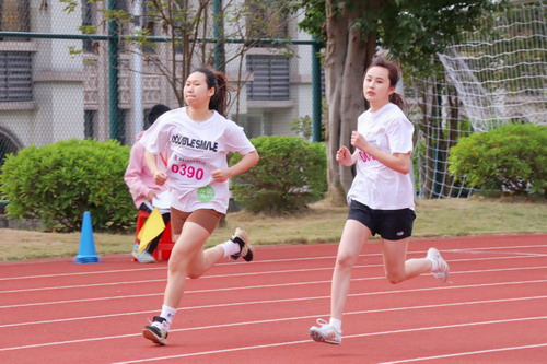 学生组竞技4.JPG 学生组竞技4.JPG