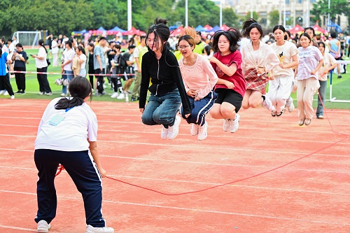 趣味竞赛现场2.jpg