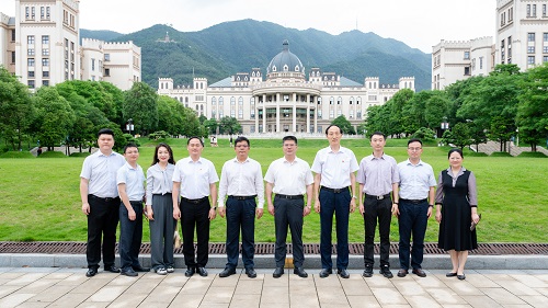 双方合影.jpg