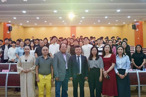 合影留念.jpg