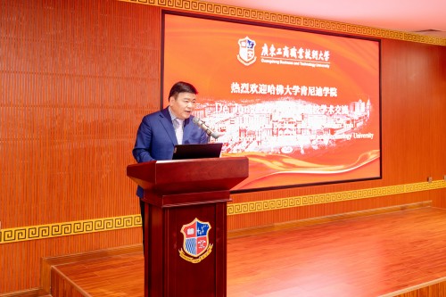 莫秀全主持.jpg
