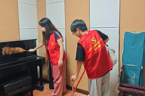 志愿者在行动.jpg