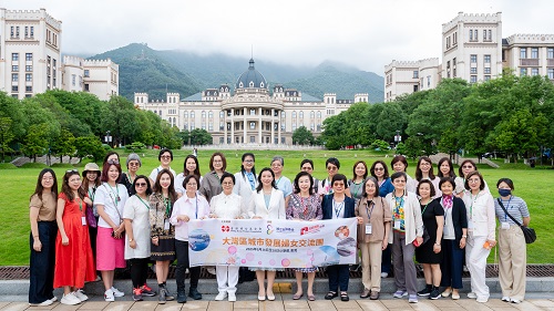 合影留念.jpg 合影留念.jpg