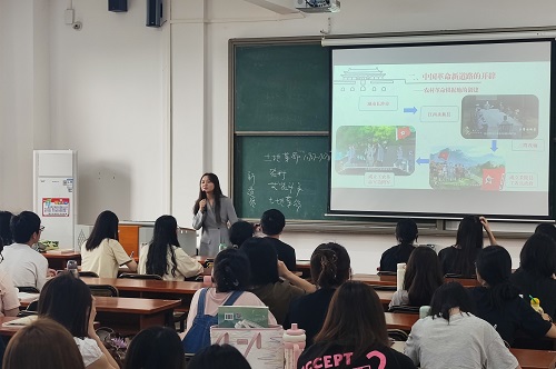 课程三课堂.jpg